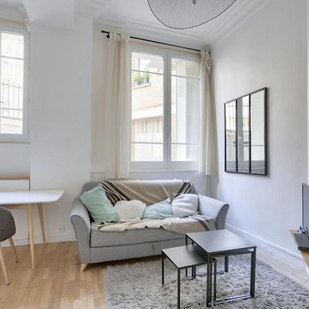 Estudio con encanto - París 18ème arrondissement Apartamento Exterior foto
