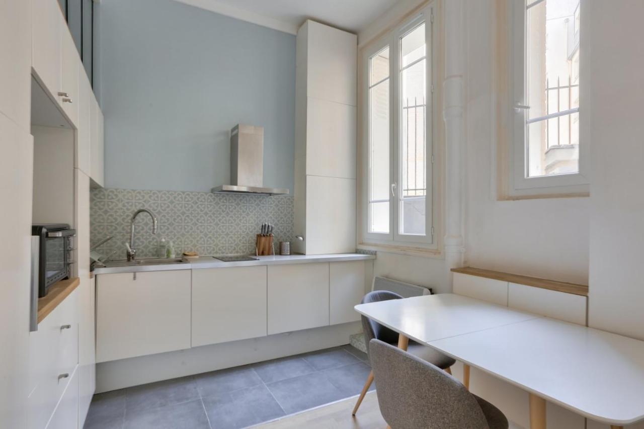 Estudio con encanto - París 18ème arrondissement Apartamento Exterior foto